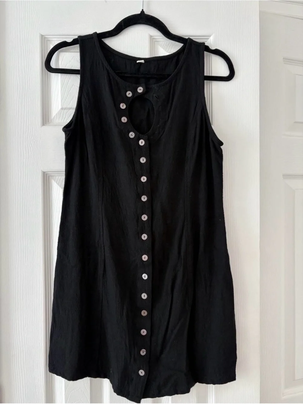 Black Sleeveless Button-Front Dress